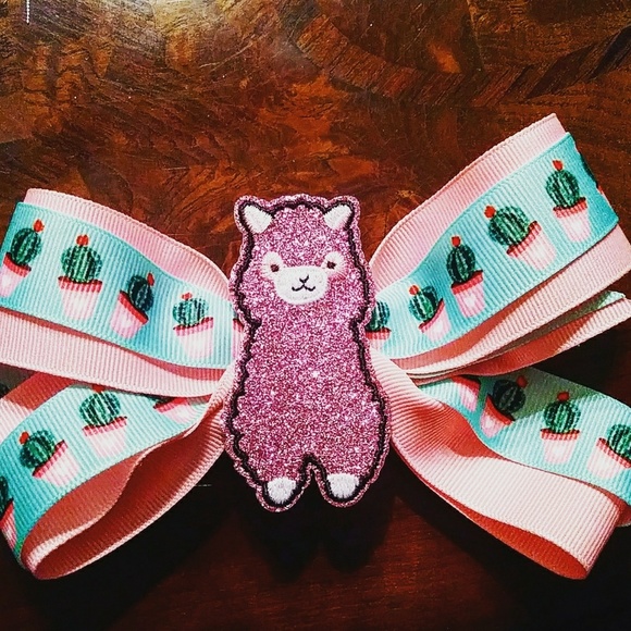 Other - Extra large 6in cheer bow style with alpaca